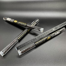 Lade das Bild in den Galerie-Viewer, 24-30cm Pompona „Jumbo Finger“ Vanille Schoten