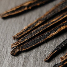 Lade das Bild in den Galerie-Viewer, Planifolia 20-21cm (Vanille Schoten)